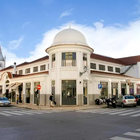 2br Chic&bright With 120sqm. In Campo De Ourique *