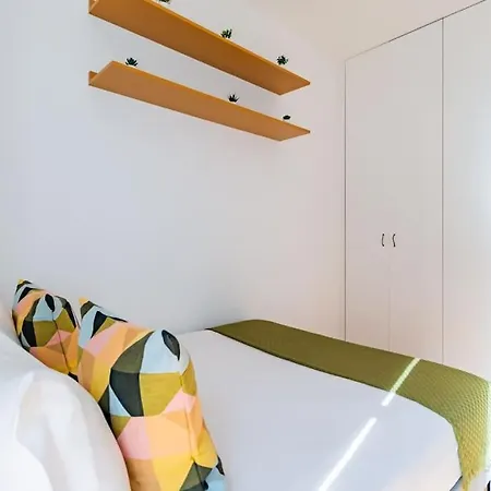 Appartamento 2br Chic&bright With 120sqm. In Campo De Ourique