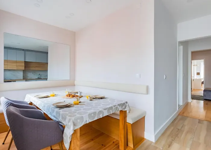 2br Chic&bright With 120sqm. In Campo De Ourique Apartamento Lisboa