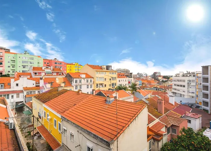 2br Chic&bright With 120sqm. In Campo De Ourique *