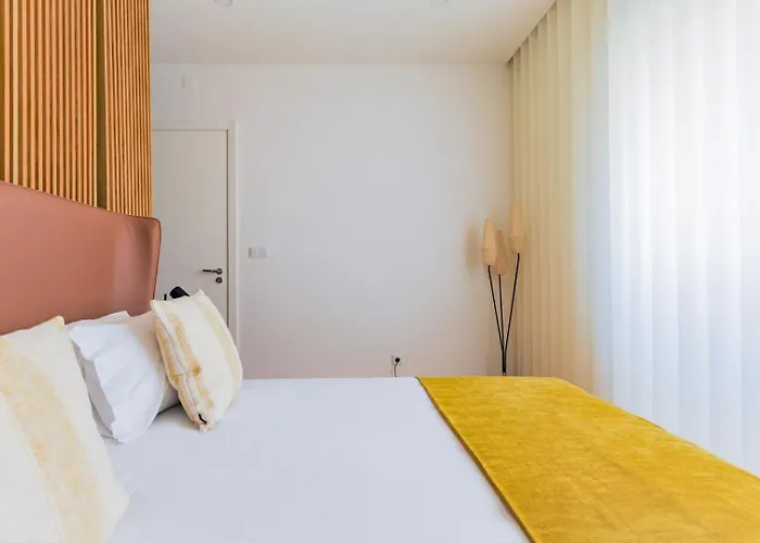 2br Chic&bright With 120sqm. In Campo De Ourique * Lisboa