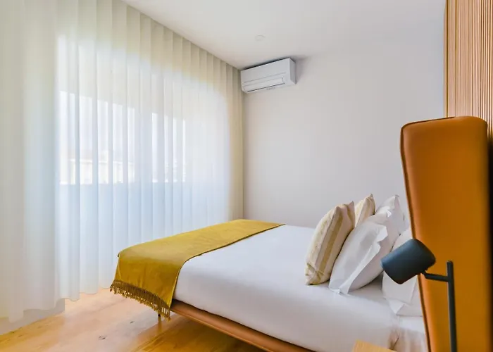 2br Chic&bright With 120sqm. In Campo De Ourique * Lisboa