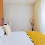 2br Chic&bright With 120sqm. In Campo De Ourique * Lisboa