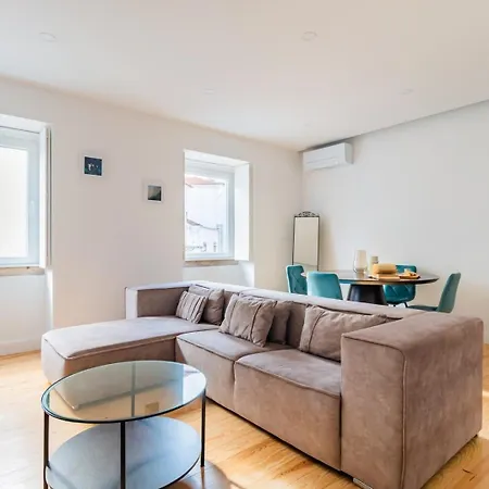 2br Chic&bright With 120sqm. In Campo De Ourique Appartement *