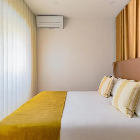 2br Chic&bright With 120sqm. In Campo De Ourique Лиссабон