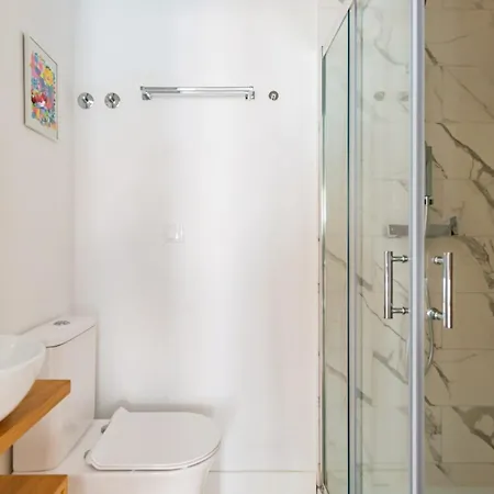 2br Chic&bright With 120sqm. In Campo De Ourique Apartment Lisbon