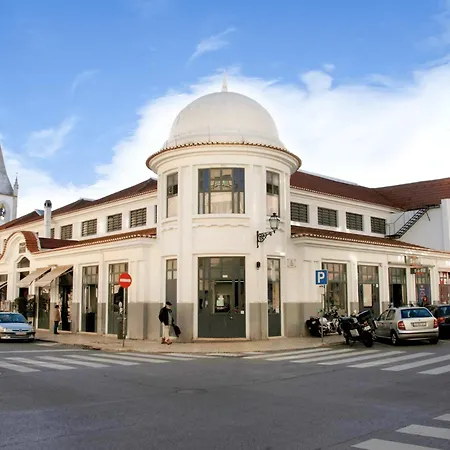2br Chic&bright With 120sqm. In Campo De Ourique Lisbon